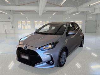 TOYOTA YARIS BERLINA HYBRID BUSINESS MY20